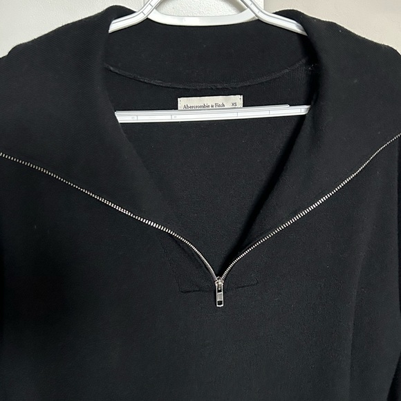 Abercrombie & Fitch Soft A&F Collection Black Quarter Zip Sweater - Picture 2 of 4